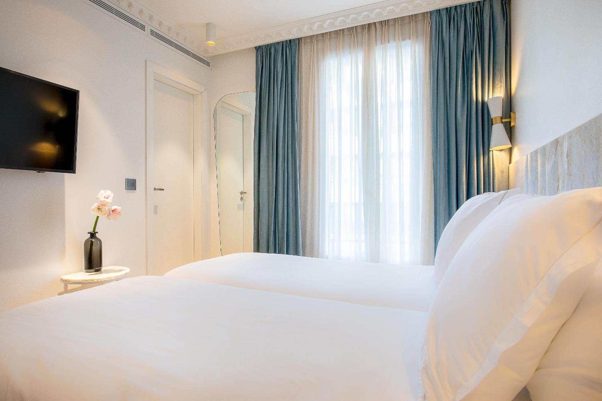 Traditionele Tweepersoonskamer met 2 Aparte Bedden